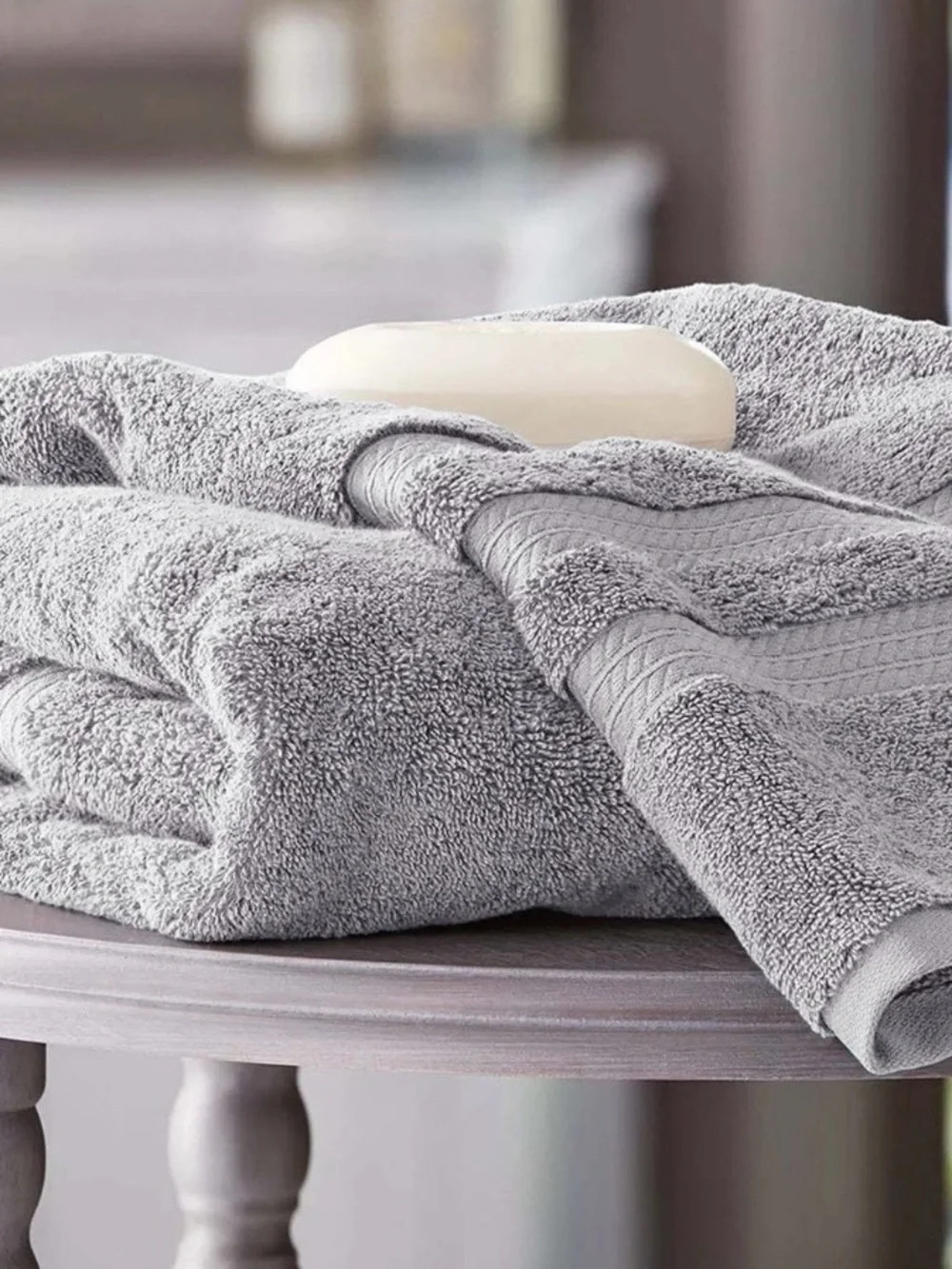 Luxury Gray Bath Towel - Plush Absorbent Cotton
